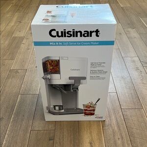 Cuisinart Mix It In Soft Serve Ice Cream Maker - White**Like New OnlyUsed Once**